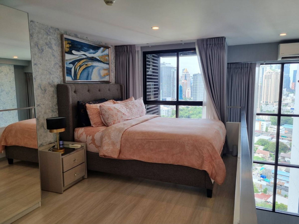 ( Duplex )🌈⚡S30230 KnightsBridge Prime Sathorn⚡🌈   Get a Special Code when renting with us 💬 LINE: @theagentpro