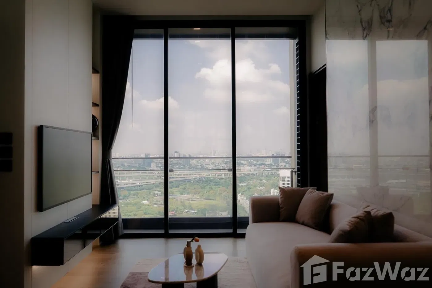 2 Bedroom Condo for rent at The Crest Park Residences 1704216