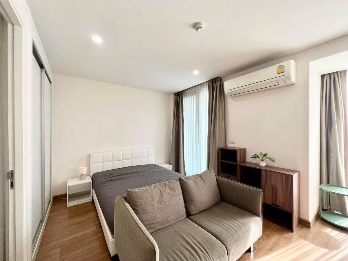 🔥 Room for RENT! at Nimmana Condo  In center of Nimman area - near to University, Shopping Mall, Supermarket, Cafe and etc.