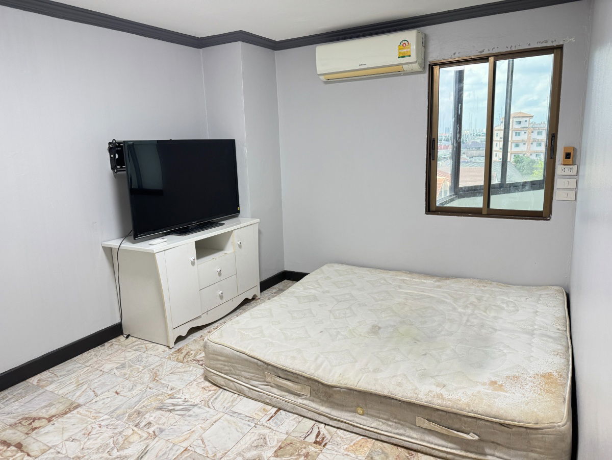 G8493🚨中国客户，请加微信。(在联系方式的旁边) 🅵🅾🆁 🆁🅴🅽🆃 Darat Condotel 🅻🅸🅽🅴 ❤️💜@condopremium💜❤️Ready to move in ⬛🟨 📞 065 695 3645🟨⬛