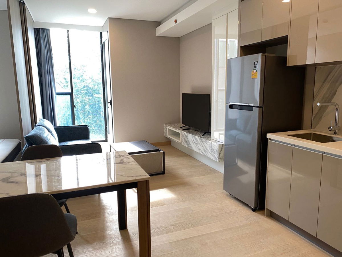 Renting Siamese exclusive queens 1bed small