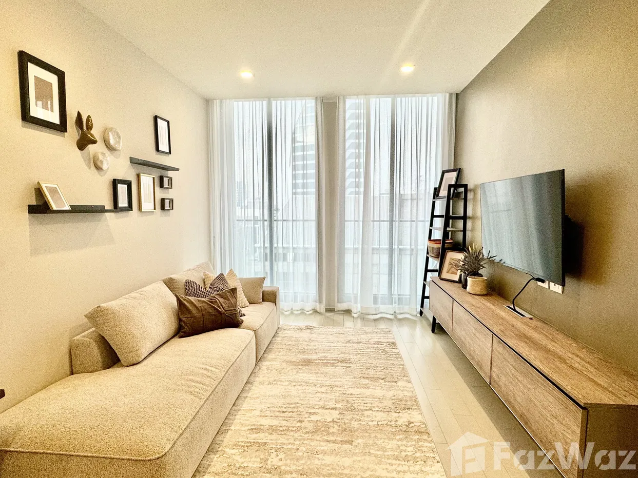 Newly renovated, fully furnished 2Bed-2Bath apartment. 1940301
