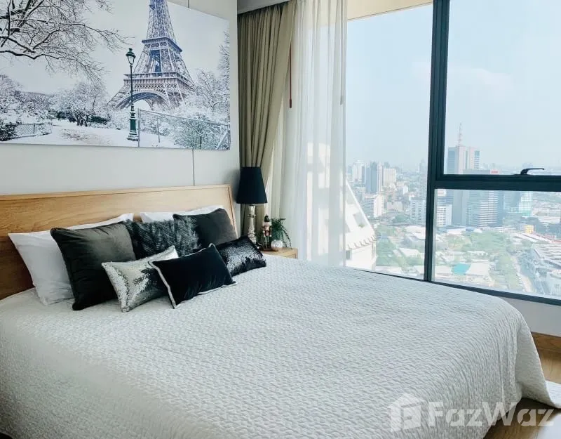 2 Bedroom condo for rent at Lumpini 24 1982586