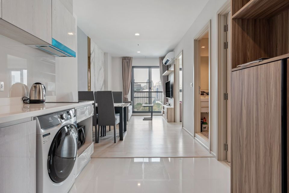 For Rent - Life One Wireless , Luxury Class 2 bedrooms 1 bathroom