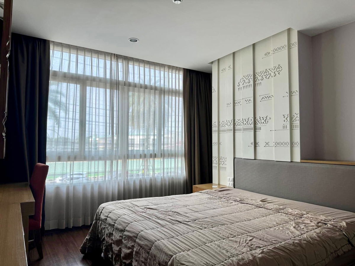 🔥Condo for RENT! 1BED W/ BATHTUB at The Unique Ruamchok Condominium next to Ruamchok Mall, Supermarket, Fresh Market near to Central, School and etc.
