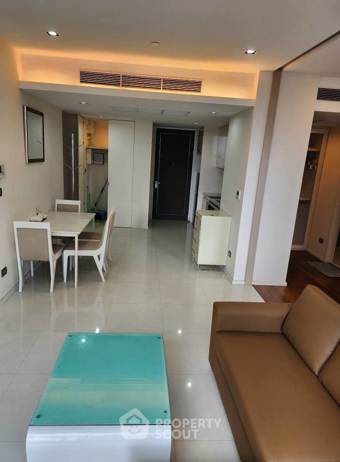 1-BR Condo at The Bangkok Sathorn near BTS Surasak (ID 2418448)