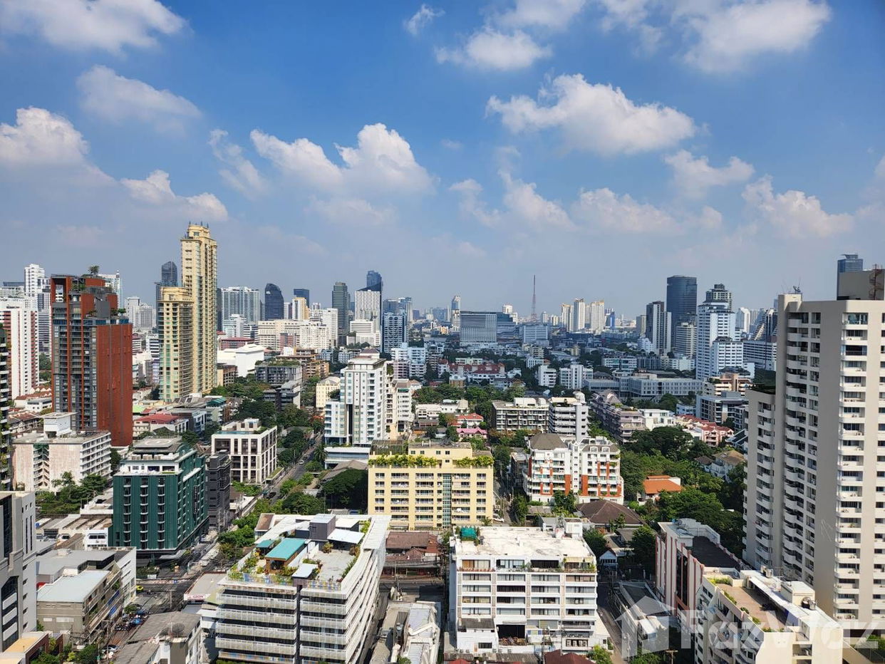 2 Bedroom Condo for rent at Noble Around Sukhumvit 33 1851932