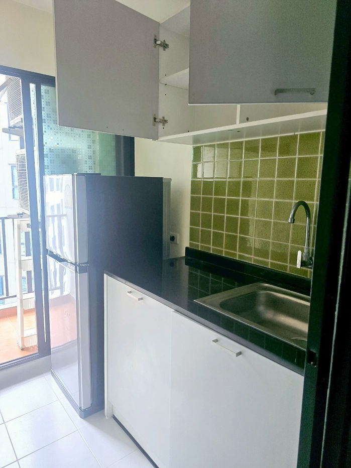 (ငှားရန်) Regent Home 18 — BTS Wat Phra Sri အနီး။