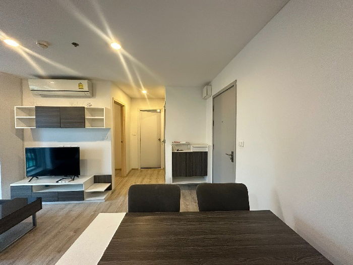 For rent  -  Chewathai Phetkasem 27