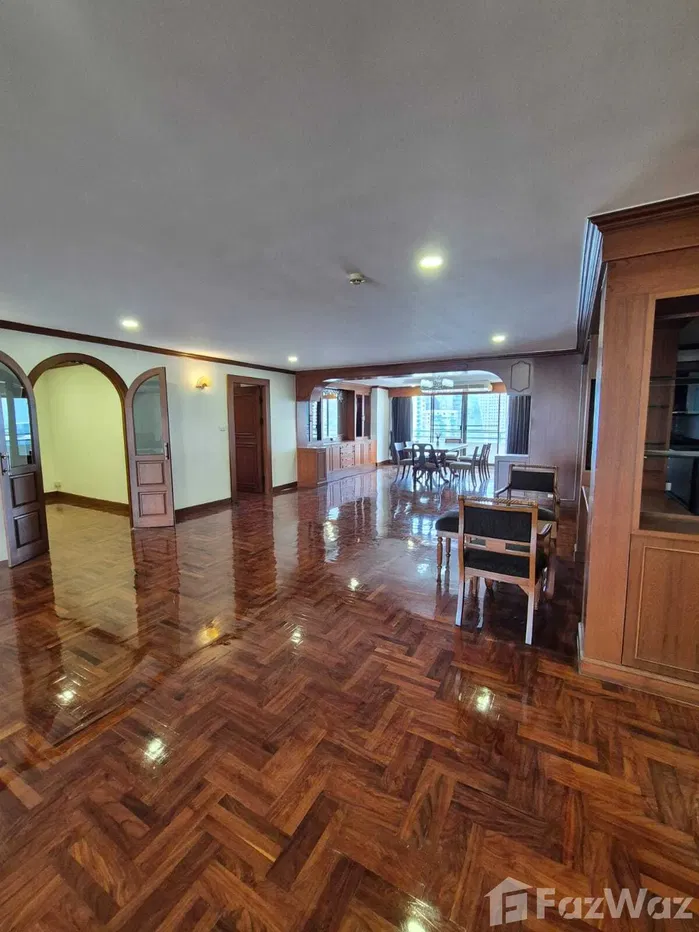 ကျယ်ဝန်းသော 3BR Family Condo |