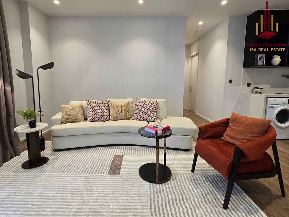 ✨ For Rent : Muniq Langsuan Condo ✨  💰 Only 115,000  thb/month