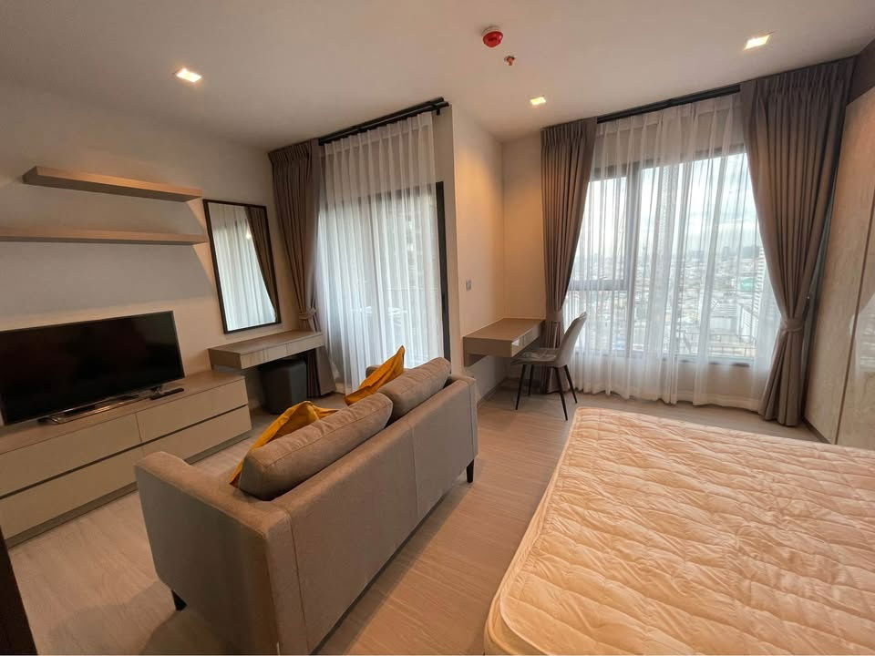 PFD-07457	Condo for Rent: Life Asoke - Rama 9Schedule a viewing ■ Line: @propertyfinder