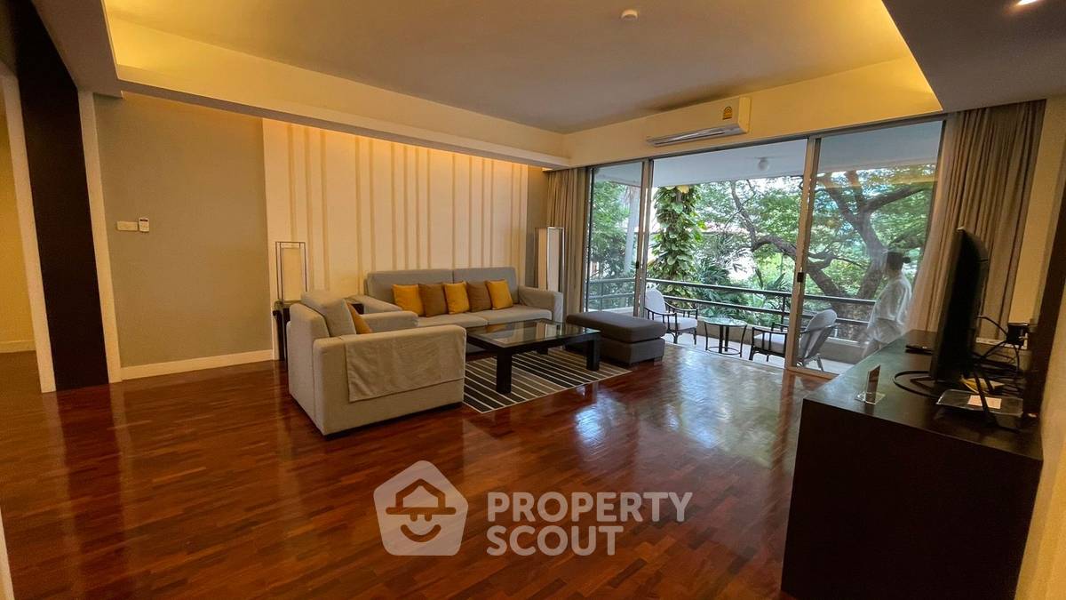 2-BR Condo at Krystal Court near BTS Nana (ID 1920161)