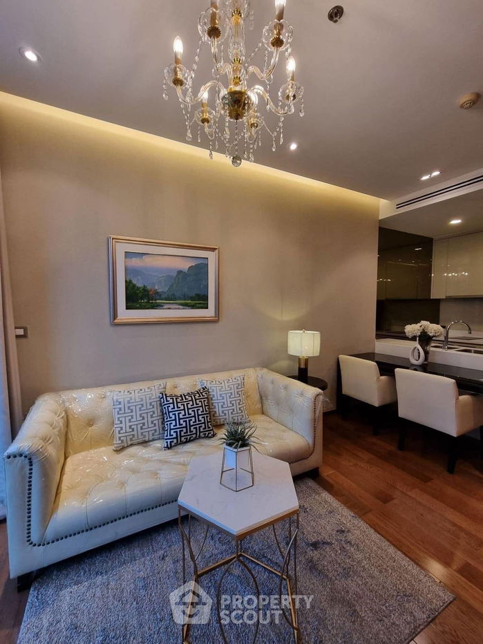 1-BR Condo at The Address Sukhumvit 28 near BTS Phrom Phong (ID 1902420)