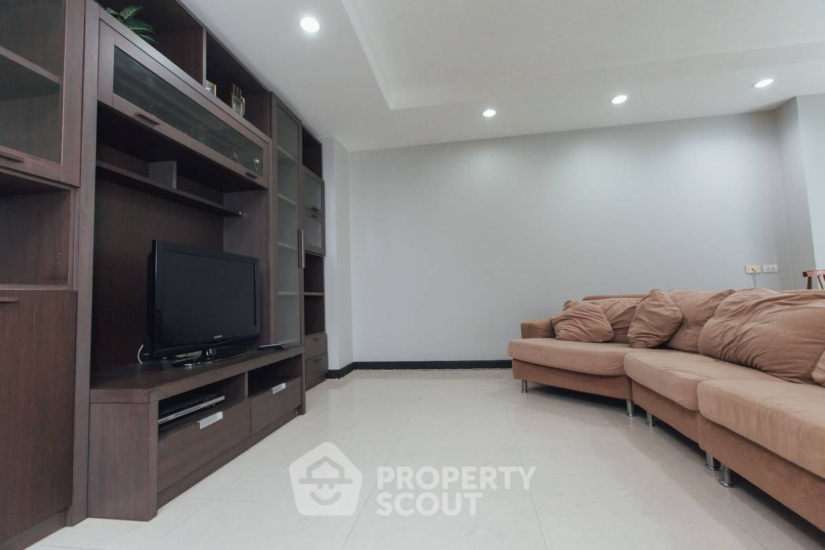2-BR Condo at Avenue 61 Condominium near BTS Thong Lor (ID 2090184)