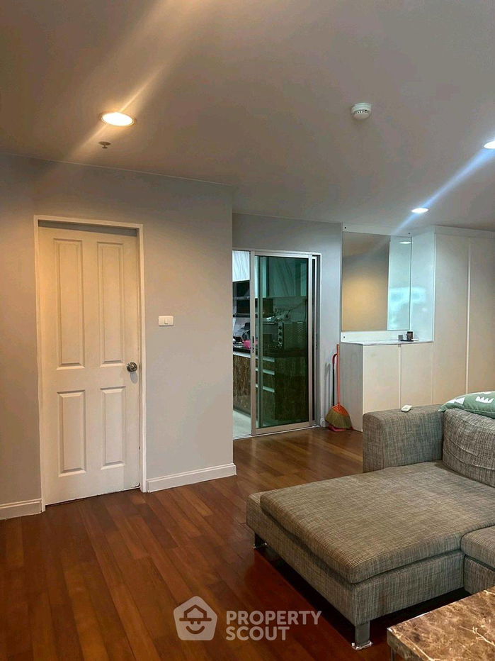 3-BR Condo at Belle Grand Rama 9 near MRT Phra Ram 9 (ID 2261327)