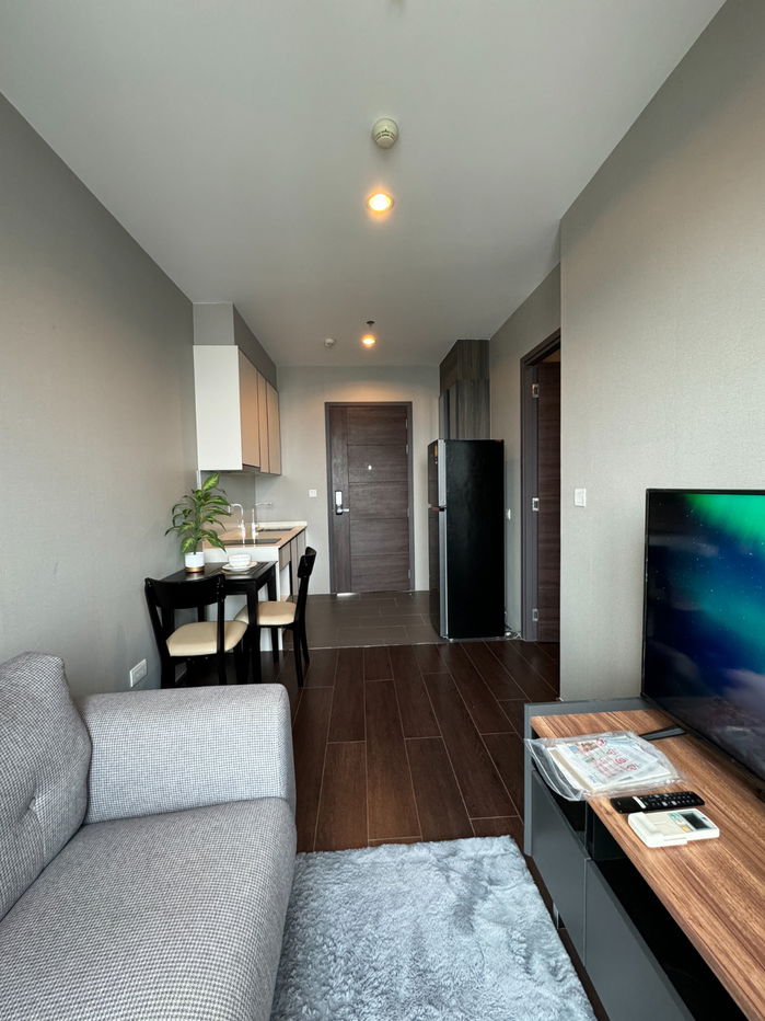 C Ekkamai for rent Cheapest  !!!! Price  : 16,000 baht >> 1 bedroom 30.42sqm Nice unit (Line ID: meigood777)