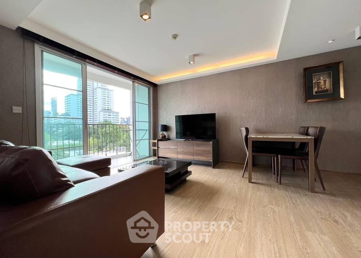 2-BR Condo at Maestro 39 Sukhumvit 39 near BTS Phrom Phong (ID 2069682)