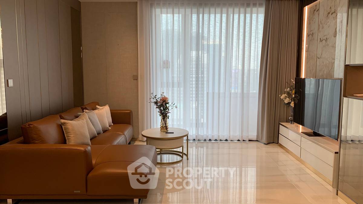 3-BR Condo at Supalai Icon Sathon near MRT Si Lom (ID 2071223)