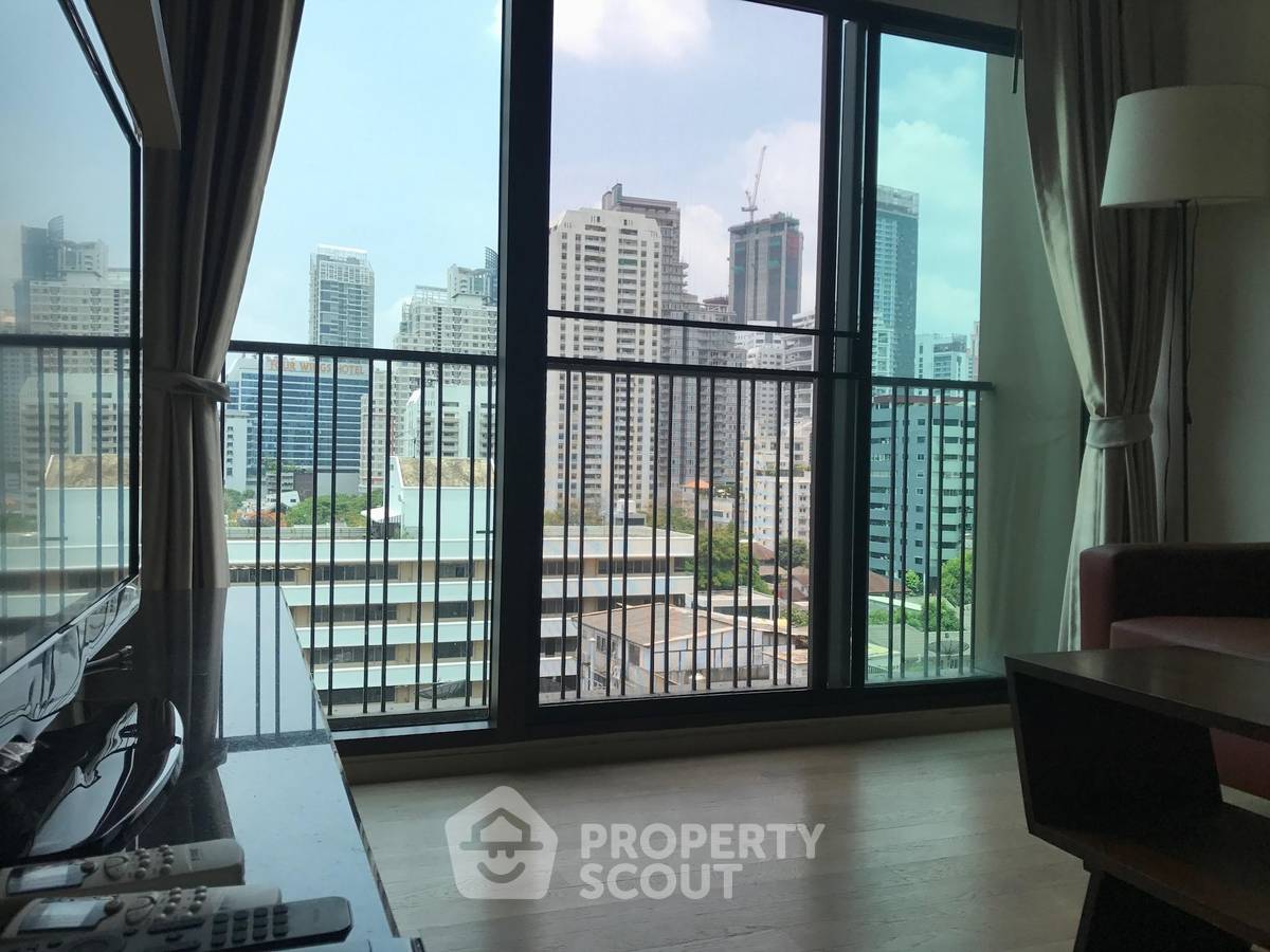 1-BR Condo at Noble Refine Prompong near BTS Phrom Phong (ID 452896)