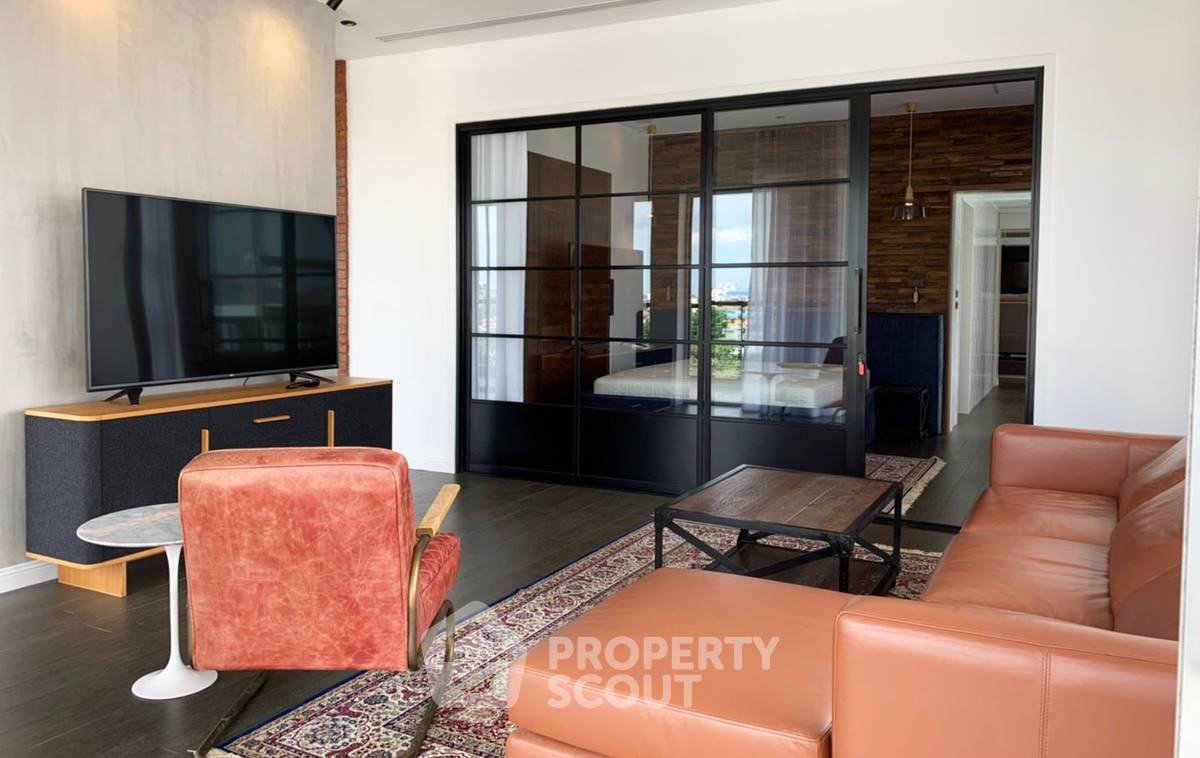 3-BR Condo at Penthouse Condominium 3 near BTS Ekkamai (ID 622040)