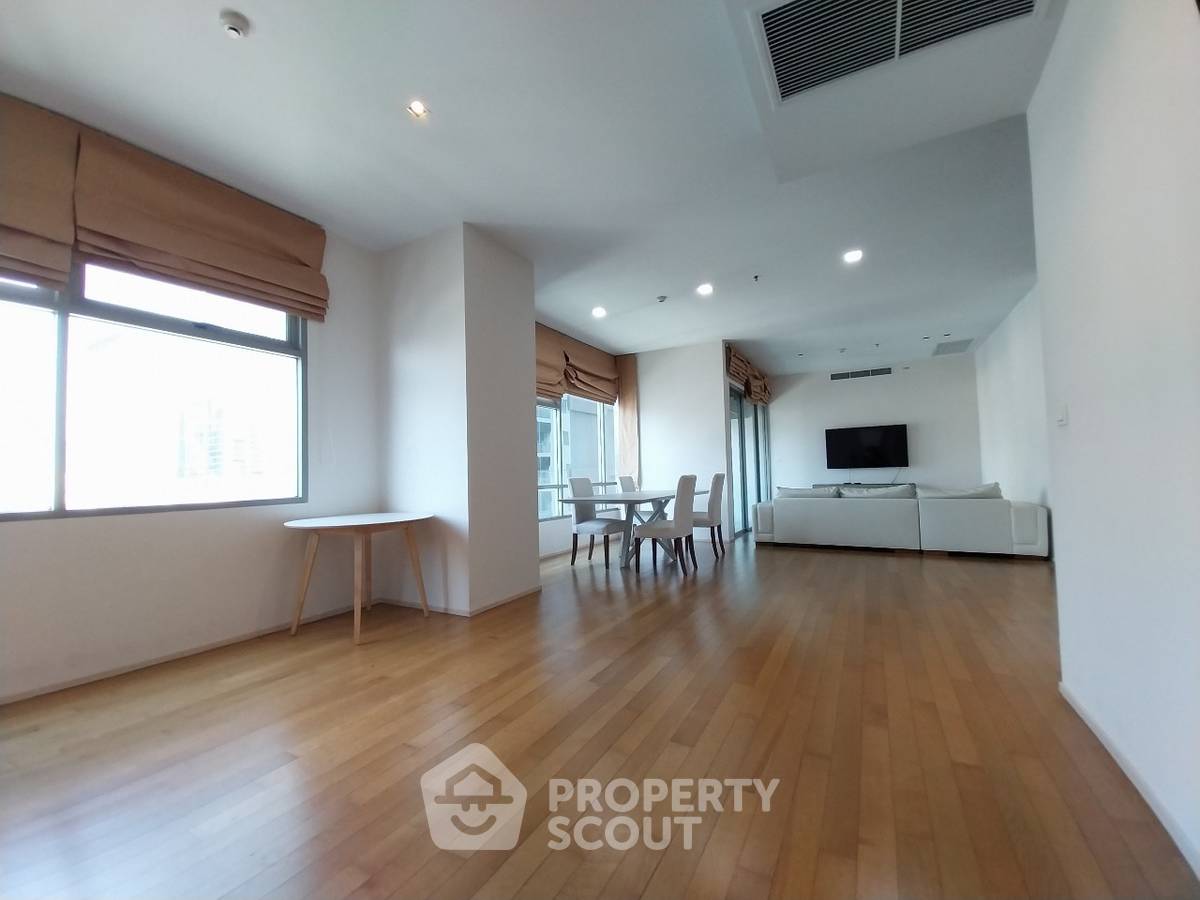 2-BR Condo at The Madison near BTS Phrom Phong (ID 2070485)