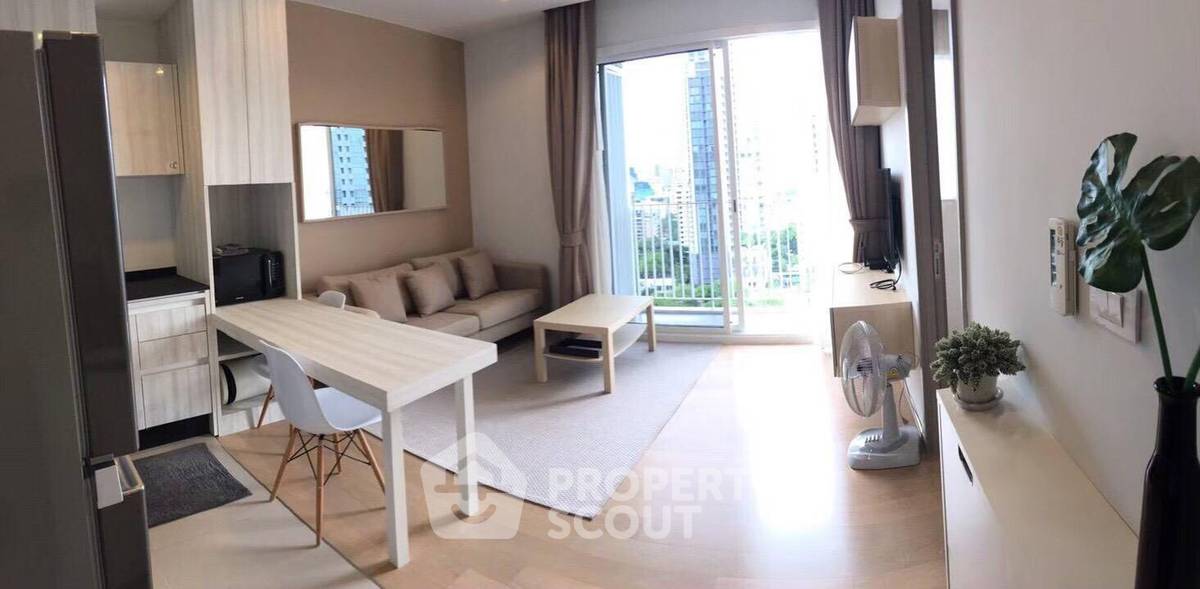 คอนโด 1 ห้องนอน ที่ เอชคิว ทองหล่อ ใกล้ BTS ทองหล่อ (ID 480261)