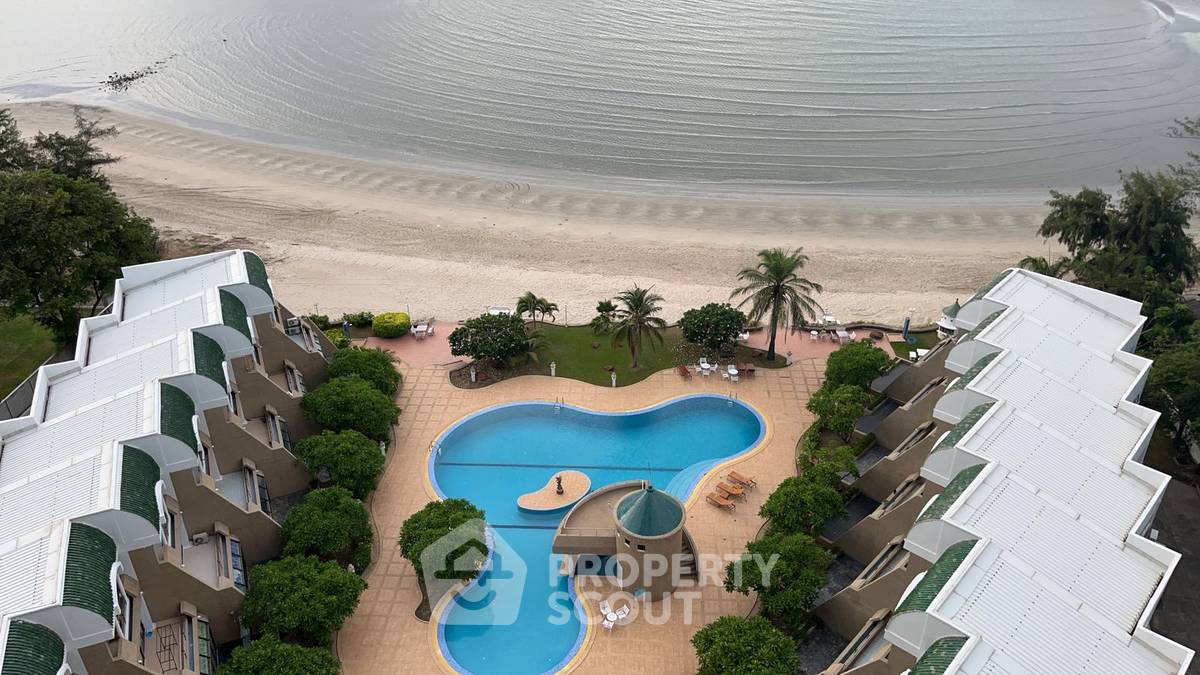 2-BR Condo at Cha-am Royal Beach Condominium close to Chaosamran Beach (ID 2344255)