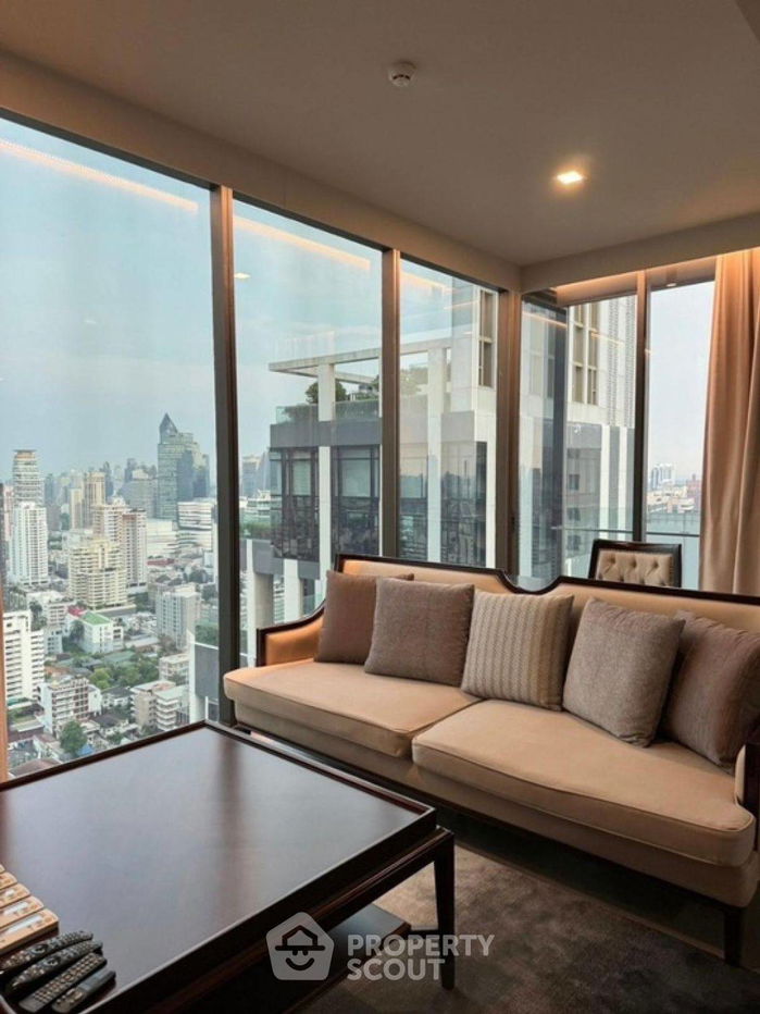3-BR Condo at Celes Asoke near MRT Sukhumvit (ID 1943246)