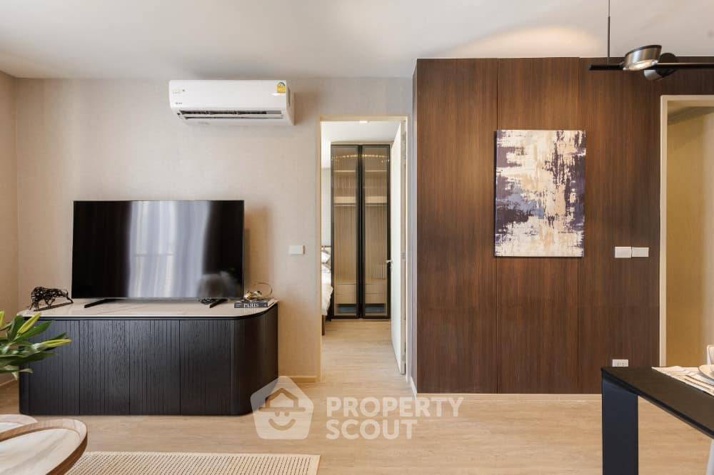 2-BR Condo at Noble State 39 near BTS Phrom Phong (ID 1973279)