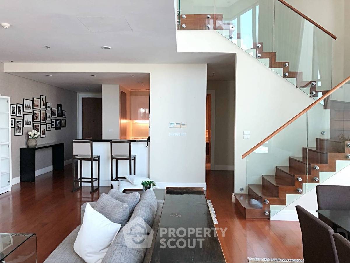 3-BR Condo at Bright Sukhumvit 24 Condominium near BTS Phrom Phong (ID 2069798)
