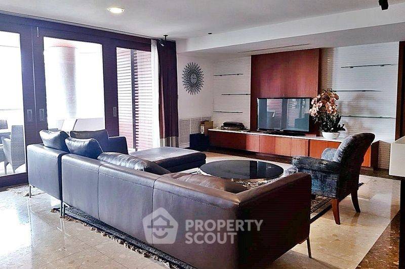 3-BR Condo at Kallista Mansion near ARL Makkasan (ID 2072378)