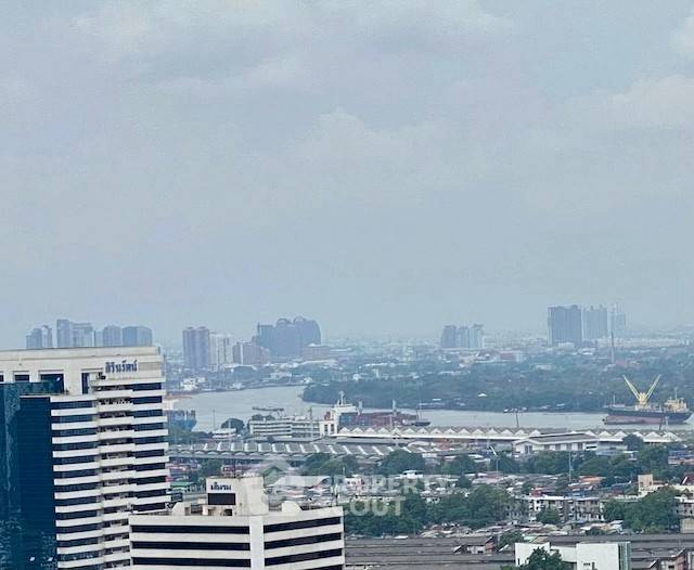 1-BR Condo at The Lumpini 24 near BTS Phrom Phong (ID 2427392)