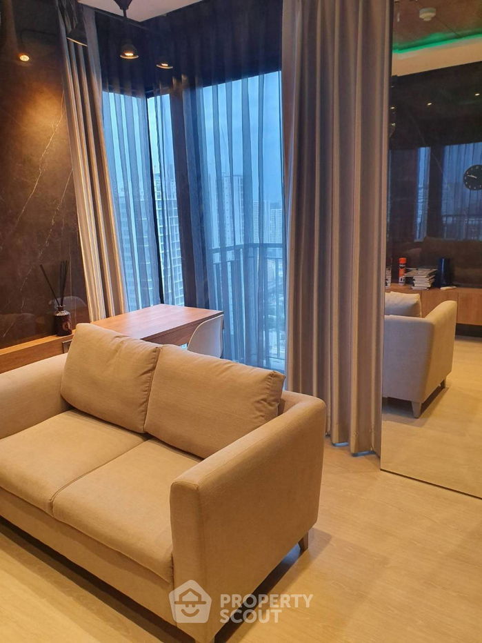 2-BR Condo at Rhythm Asoke near MRT Phra Ram 9 (ID 2203359)
