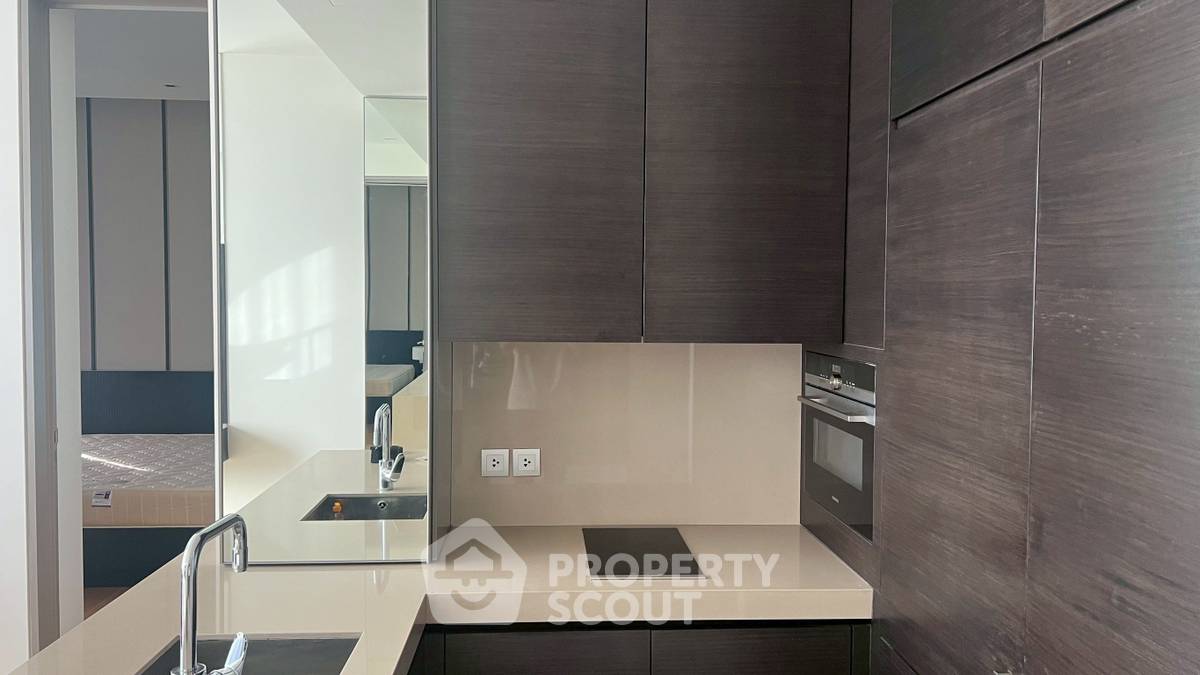 1-BR Condo at Saladaeng One near MRT Si Lom (ID 2185089)