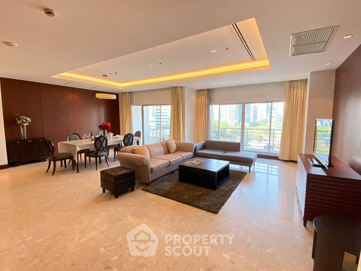 3-BR Condo at Royal Residence Park near BTS Phloen Chit (ID 1989298)