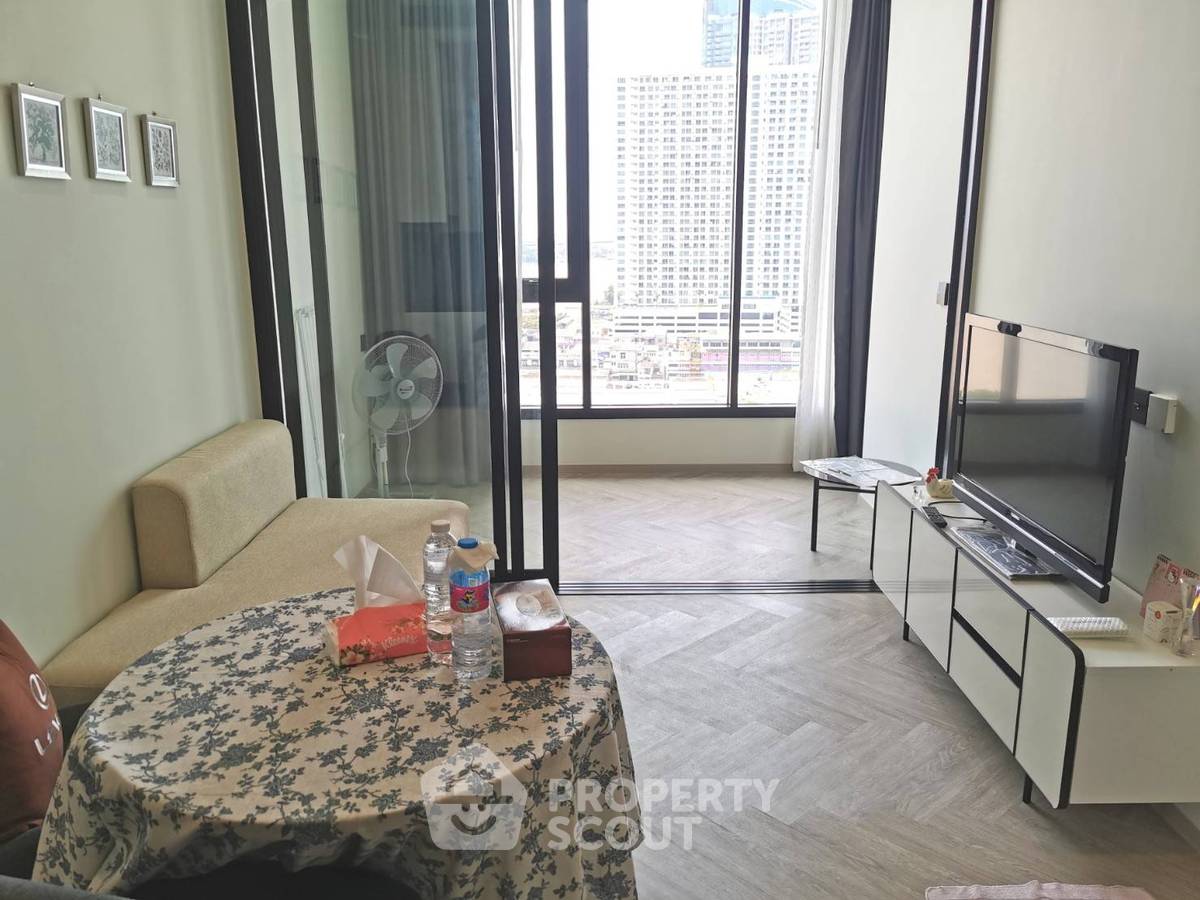 1-BR Condo at Chapter Charoennakhorn - Riverside near BTS Krung Thon Buri (ID 1853040)