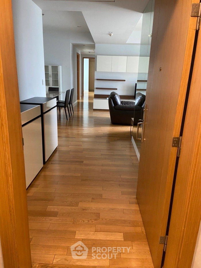 3-BR Condo at Millennium Residence @ Sukhumvit Condominium near BTS Asok (ID 1877153)