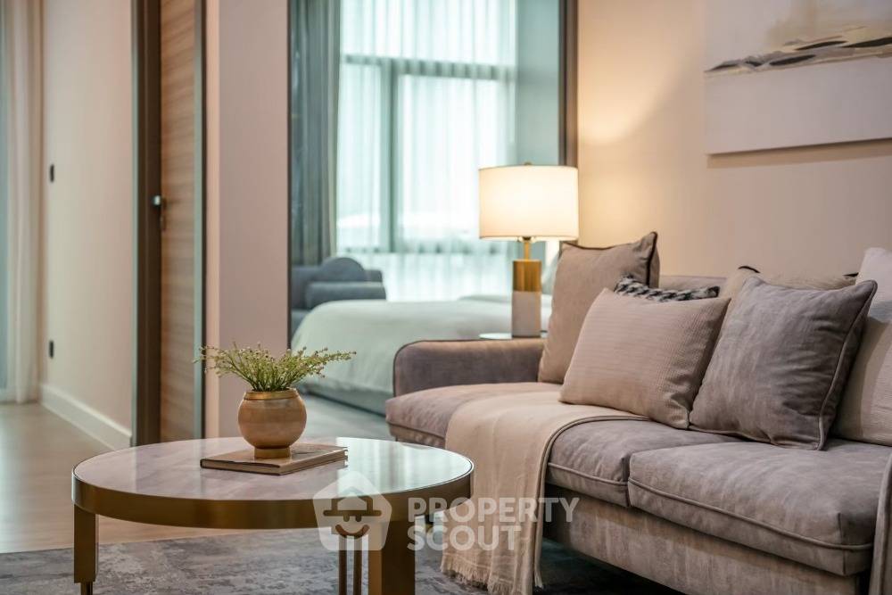1-BR Condo at The Room Charoenkrung 30 near BTS Saphan Taksin (ID 2024586)
