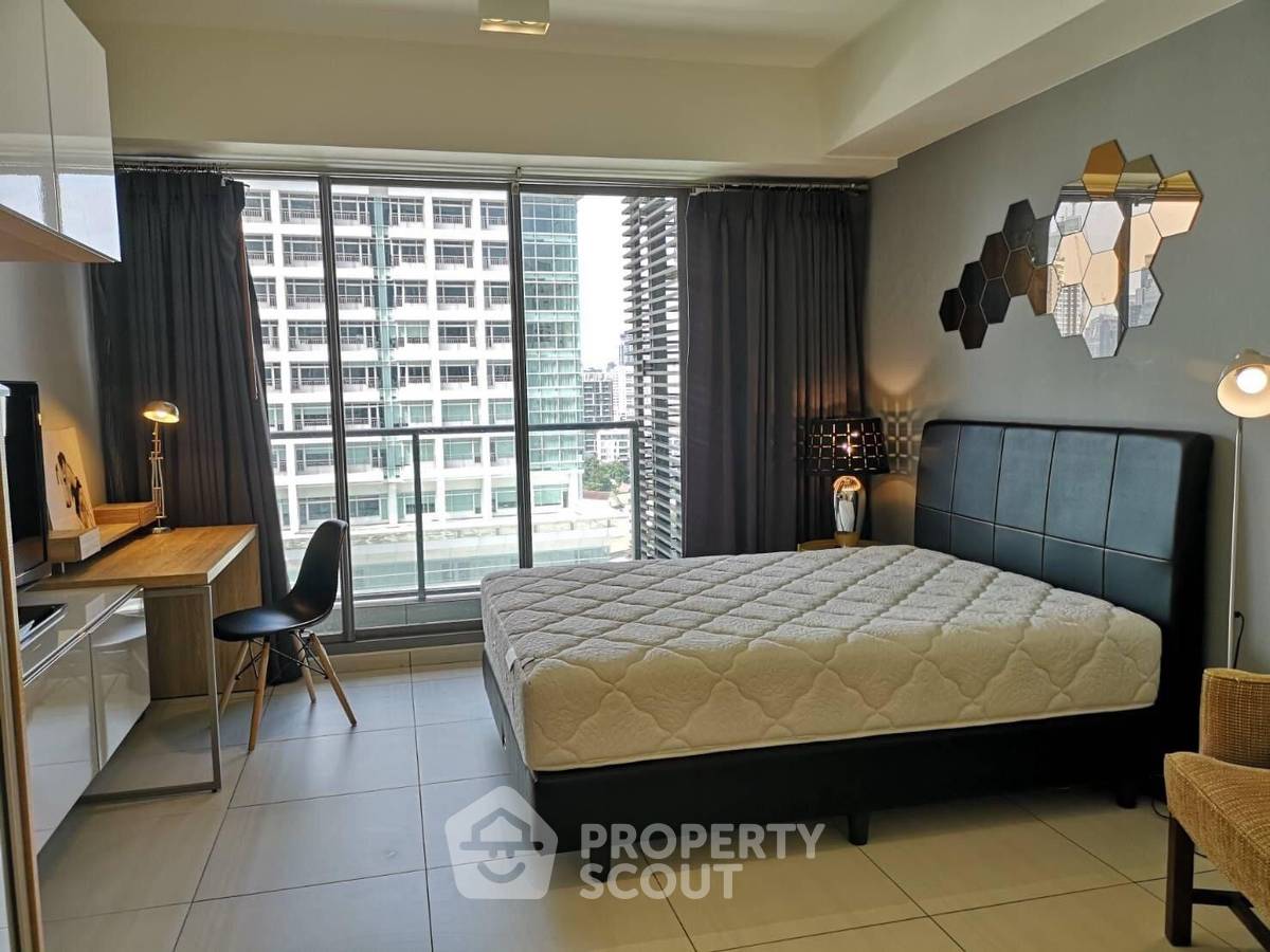 Studio Condo at The Lofts Ekkamai near BTS Ekkamai (ID 1721721)