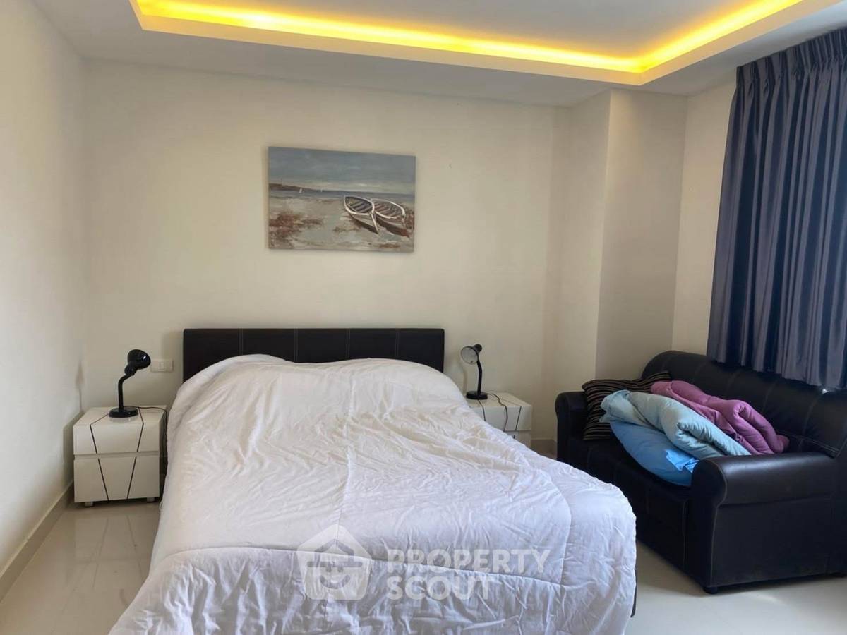 2-BR Condo at Club Royal Condominiums close to Sanctuary of Truth (ID 2386943)