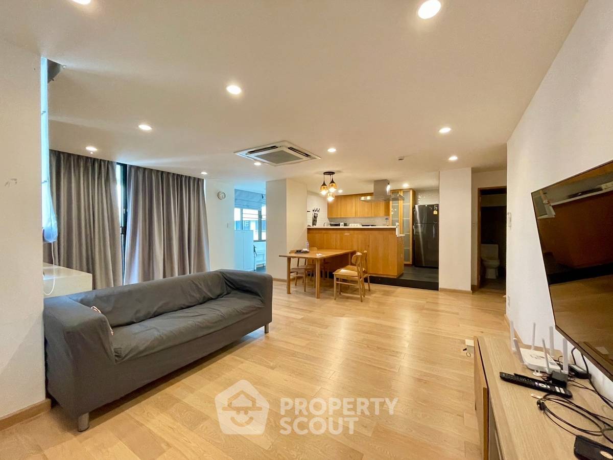 2-BR Condo at Acadamia Grand Tower near BTS Phrom Phong (ID 2069685)