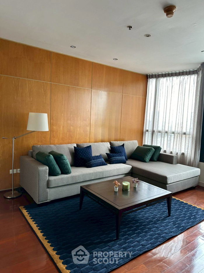 BTS Chit Lom အနီး President Place ရှိ 2-BR ကွန်ဒို (ID 2391443)