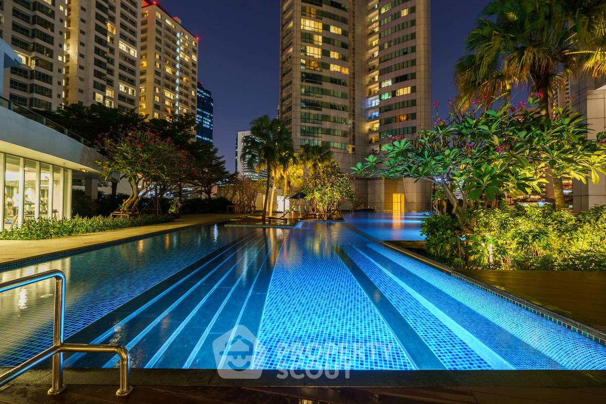 3-BR Condo at Millennium Residence @ Sukhumvit Condominium near BTS Asok (ID 2105823)