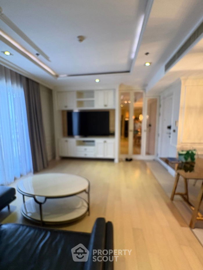 通罗总部 2 居公寓，靠近通罗轻轨站 (ID 2066349)