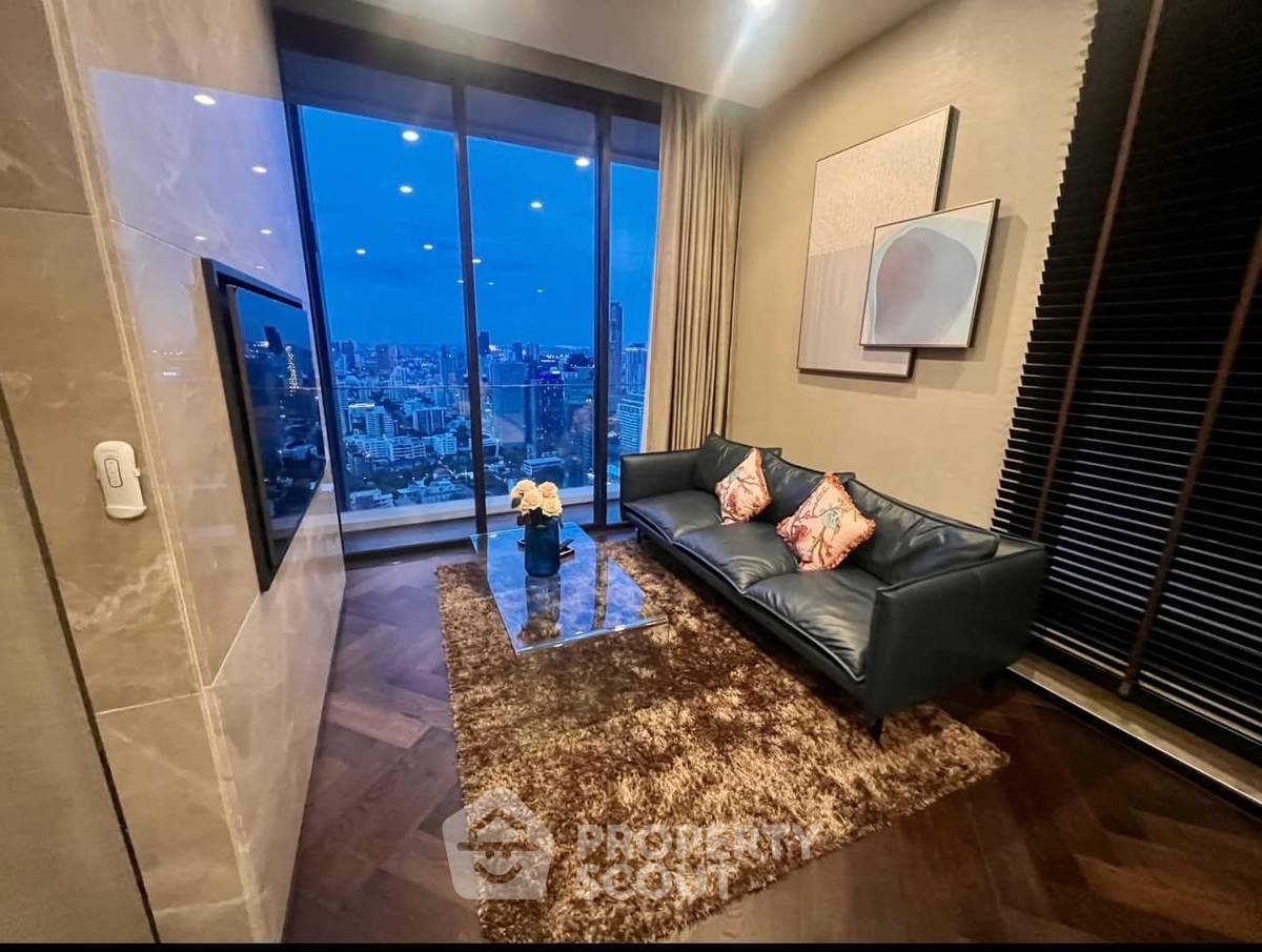 คอนโด 2 ห้องนอน ดิ เอส สุขุมวิท 36 ใกล้ BTS ทองหล่อ (ID 2071045)