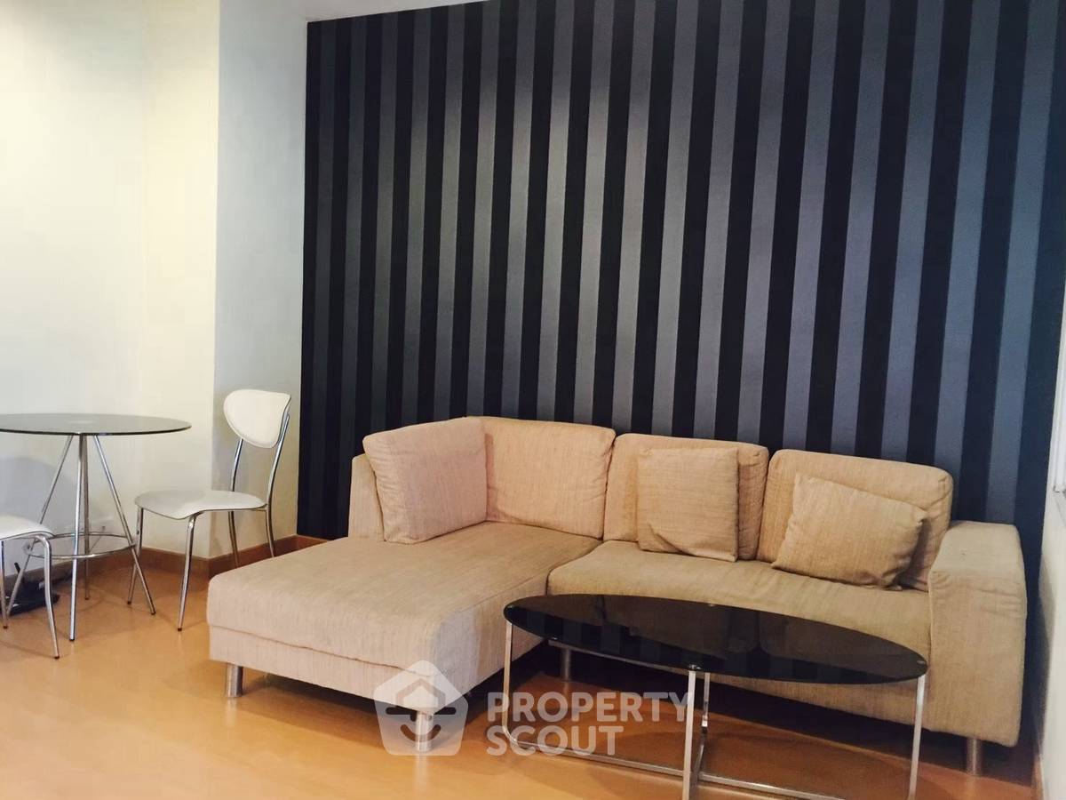 1-BR Condo at Life Sukhumvit 62 near BTS Bang Chak (ID 2402623)