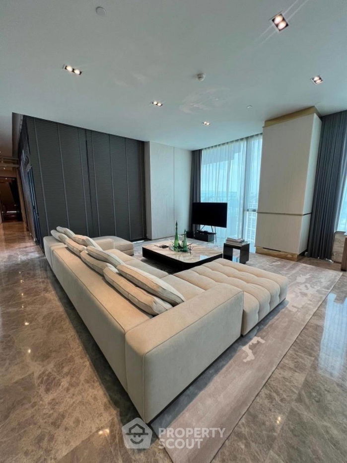 3-BR Condo at Marque Sukhumvit near BTS Phrom Phong (ID 2005434)