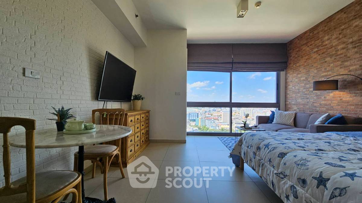Studio Condo at Unixx South Pattaya close to Phratamnak (ID 2137313)