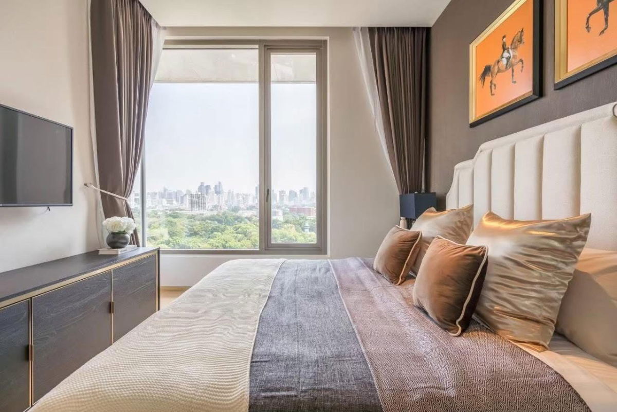 ST369 Ultra Luxury Condo with Full Lumpini Park View – Saladaeng One